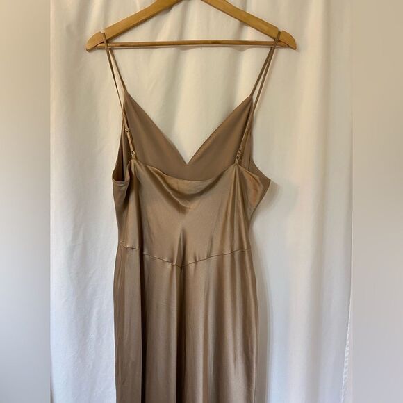 L’AGENCE Serita Maxi V-Neck Bias Dress in Cappuccino Size 16 NWT - Picture 5 of 16